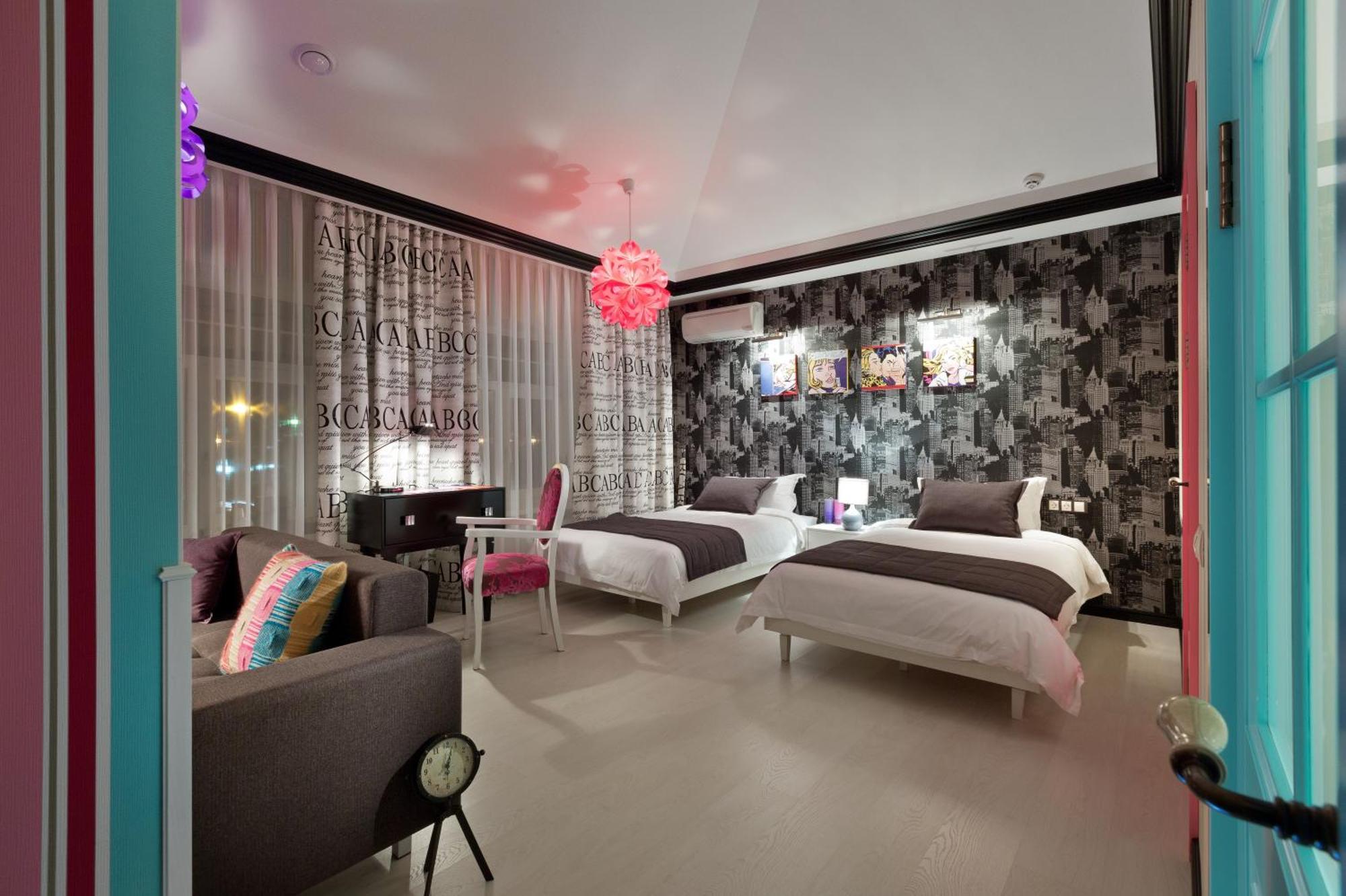 De Gaulle Boutique Hotel Charków Zewnętrze zdjęcie