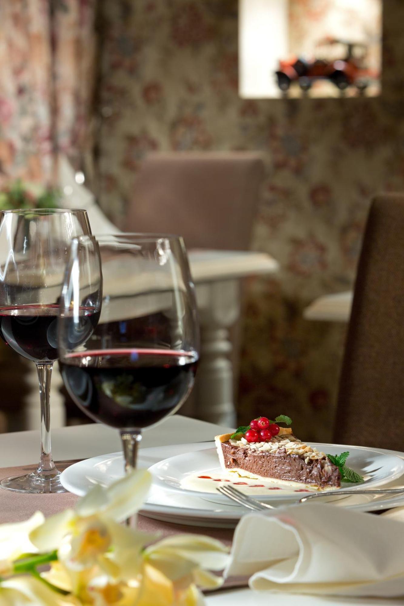 De Gaulle Boutique Hotel Charków Zewnętrze zdjęcie