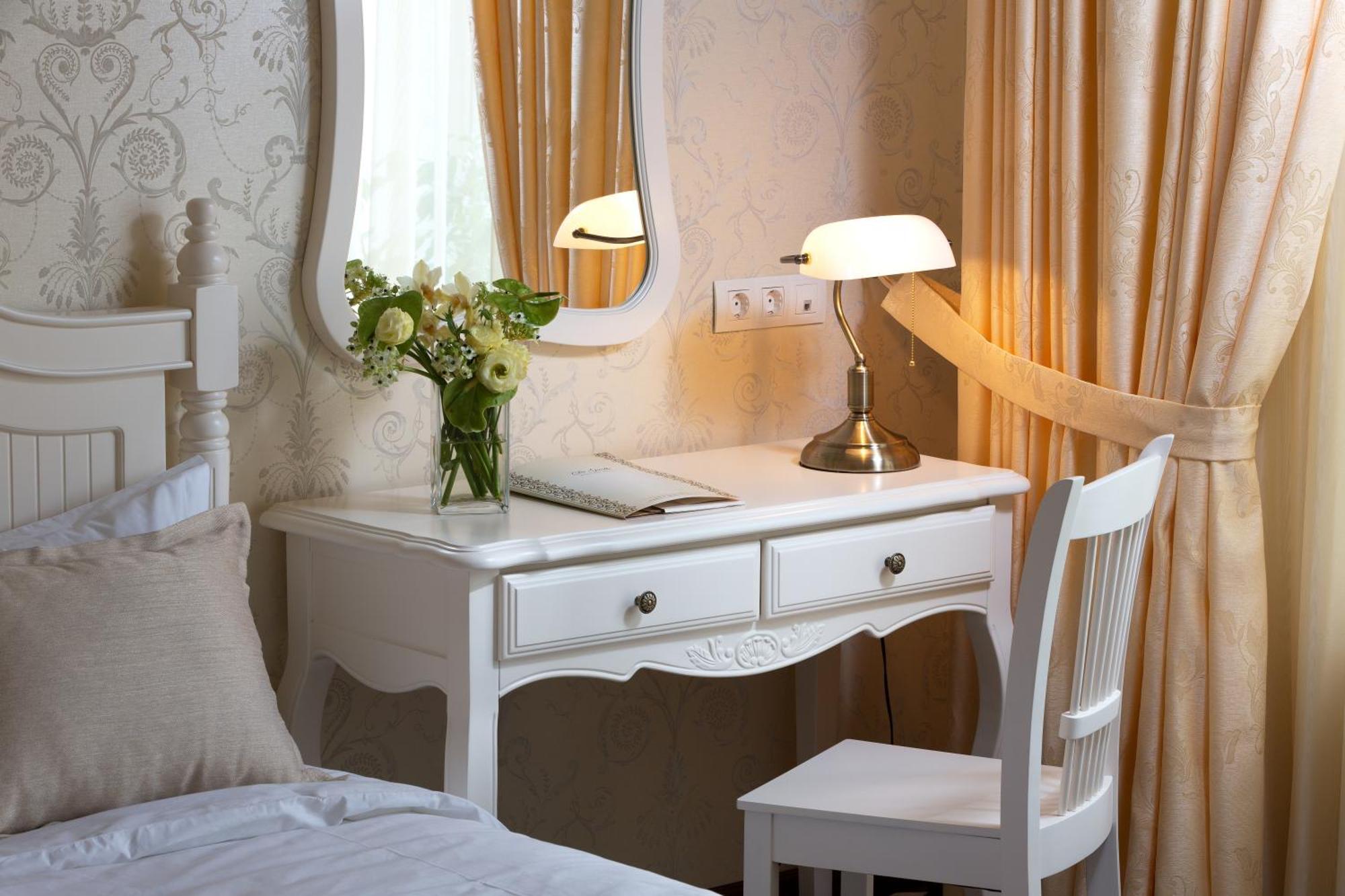 De Gaulle Boutique Hotel Charków Zewnętrze zdjęcie
