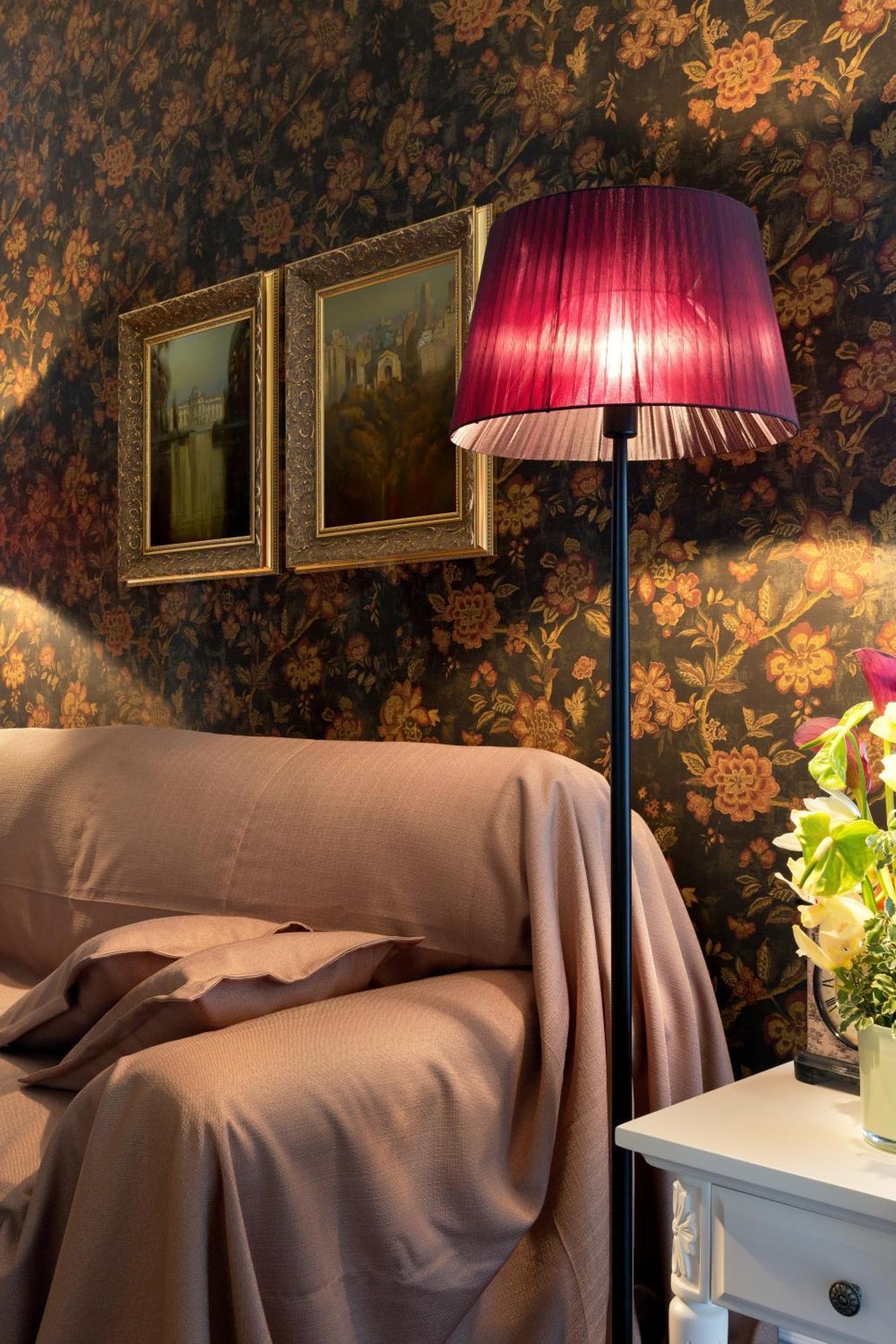 De Gaulle Boutique Hotel Charków Zewnętrze zdjęcie
