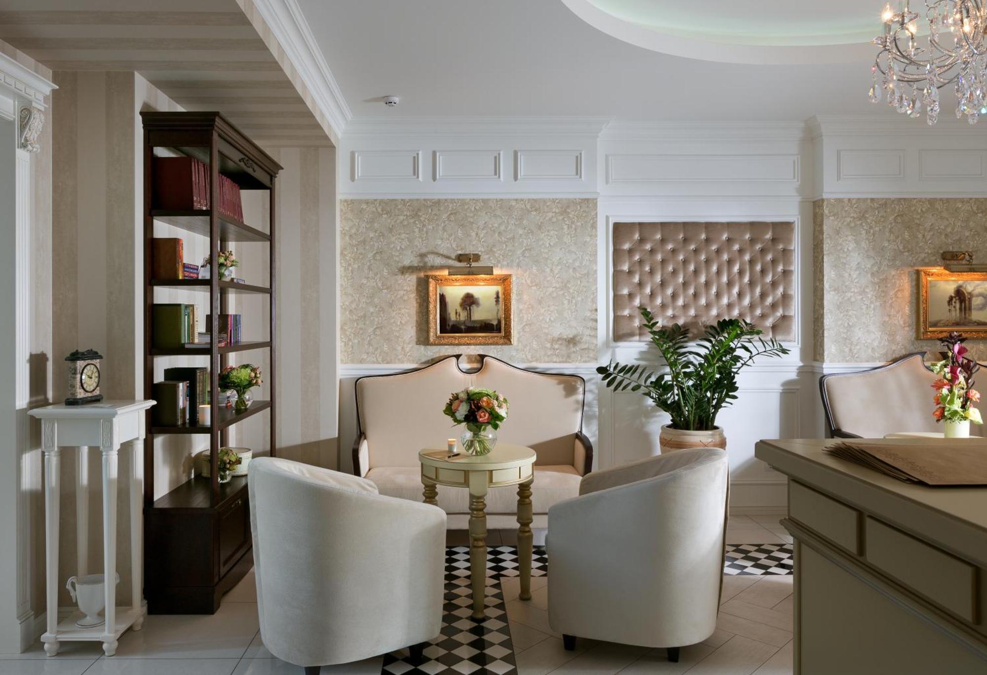 De Gaulle Boutique Hotel Charków Zewnętrze zdjęcie