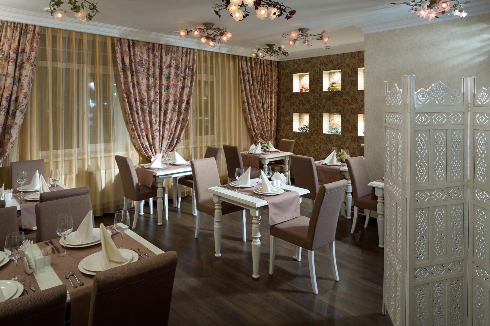 De Gaulle Boutique Hotel Charków Zewnętrze zdjęcie