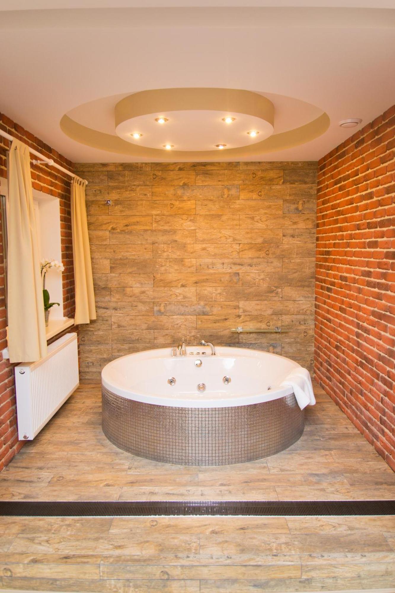 De Gaulle Boutique Hotel Charków Zewnętrze zdjęcie