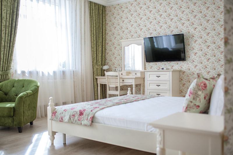 De Gaulle Boutique Hotel Charków Zewnętrze zdjęcie