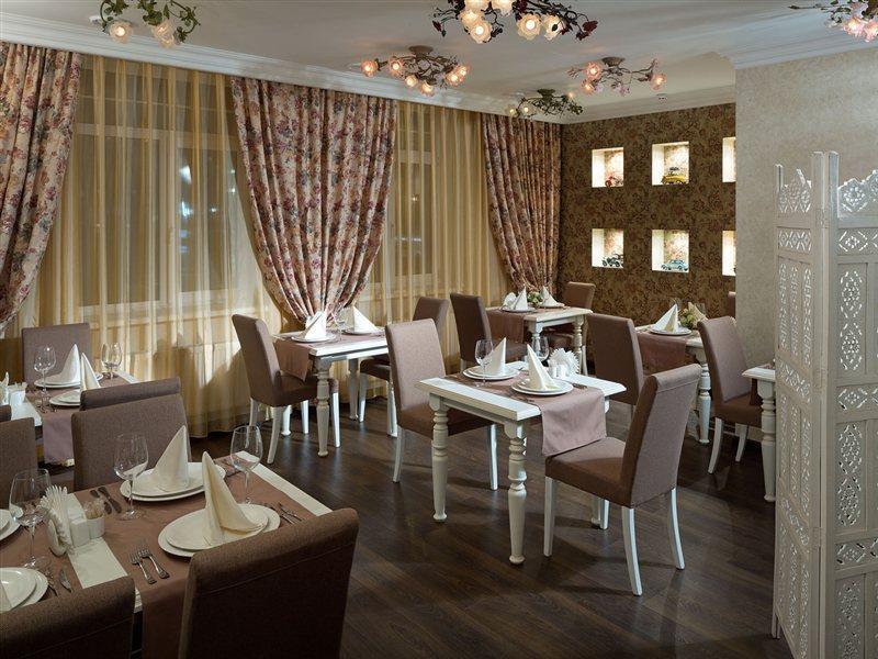 De Gaulle Boutique Hotel Charków Zewnętrze zdjęcie