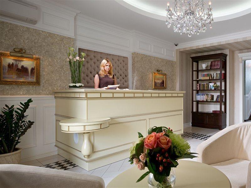 De Gaulle Boutique Hotel Charków Zewnętrze zdjęcie