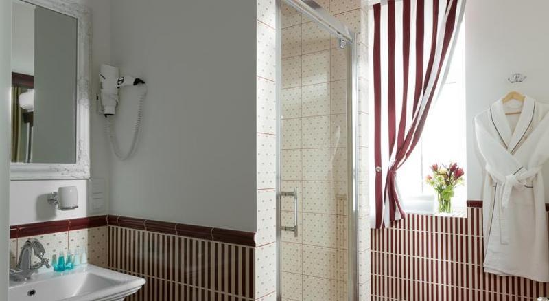 De Gaulle Boutique Hotel Charków Zewnętrze zdjęcie