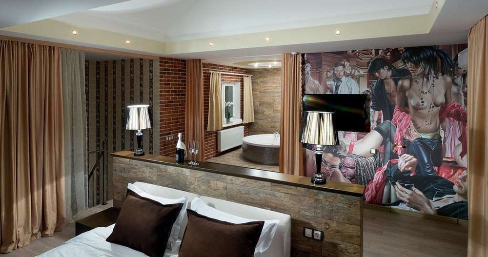 De Gaulle Boutique Hotel Charków Zewnętrze zdjęcie