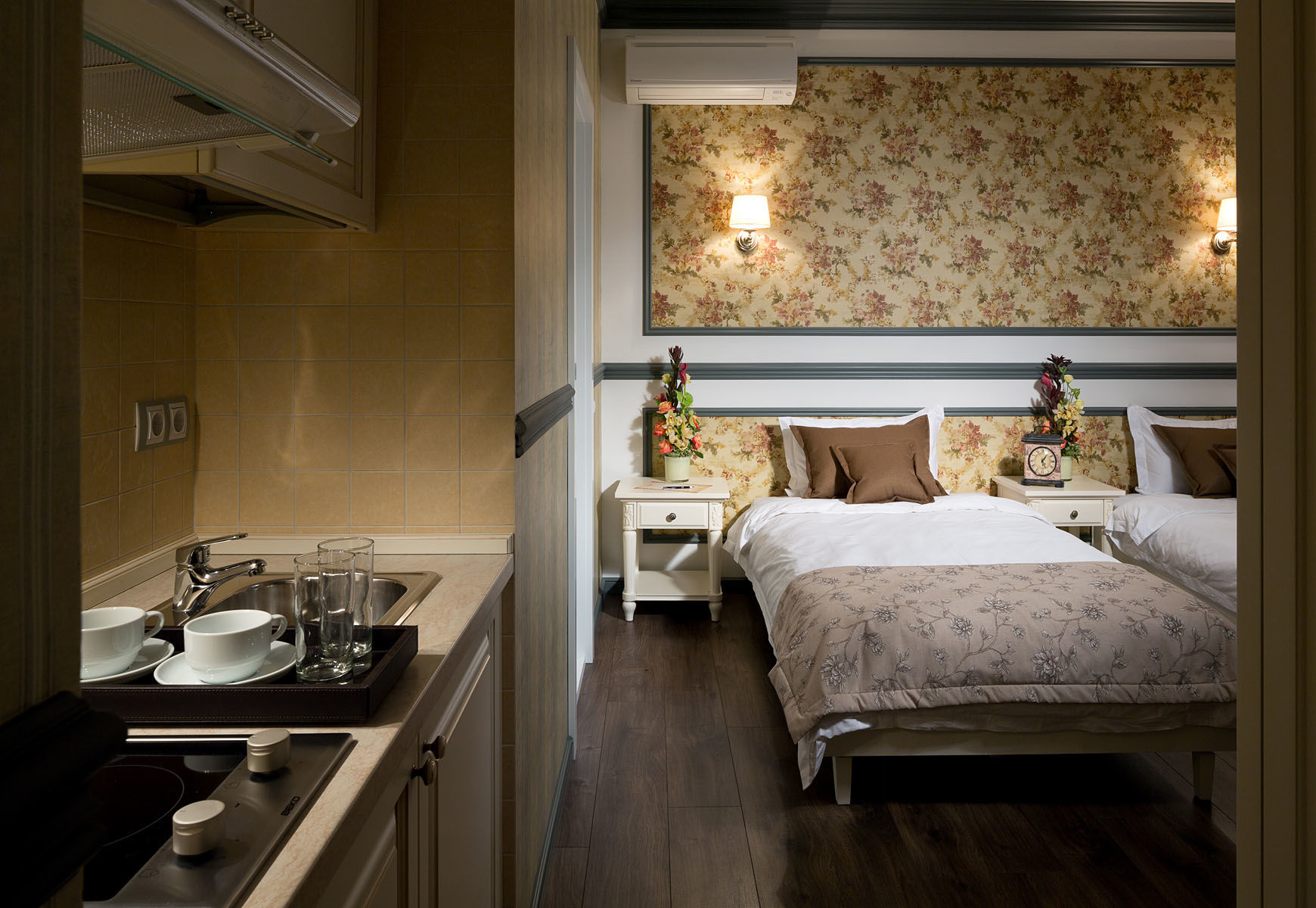 De Gaulle Boutique Hotel Charków Zewnętrze zdjęcie
