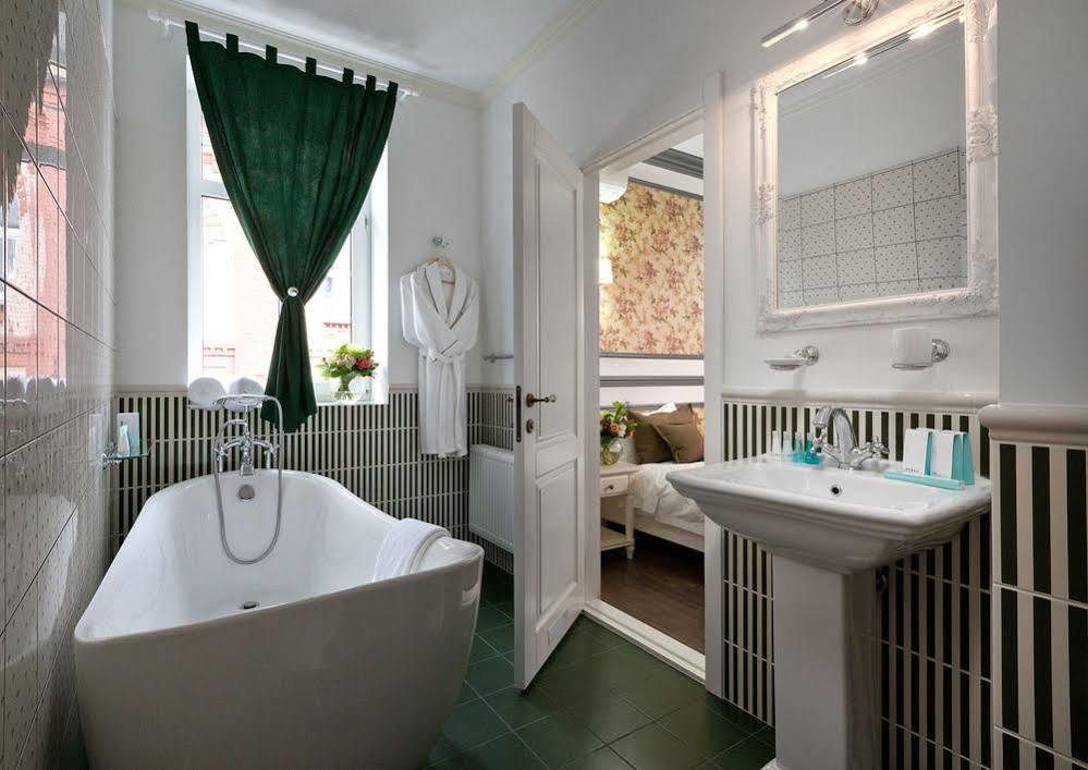 De Gaulle Boutique Hotel Charków Zewnętrze zdjęcie